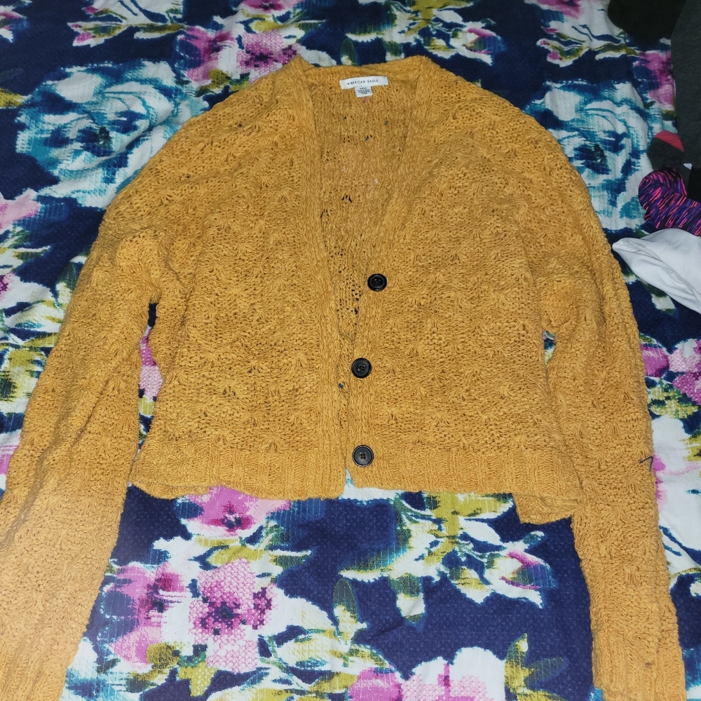 American eagle cropped cardigan